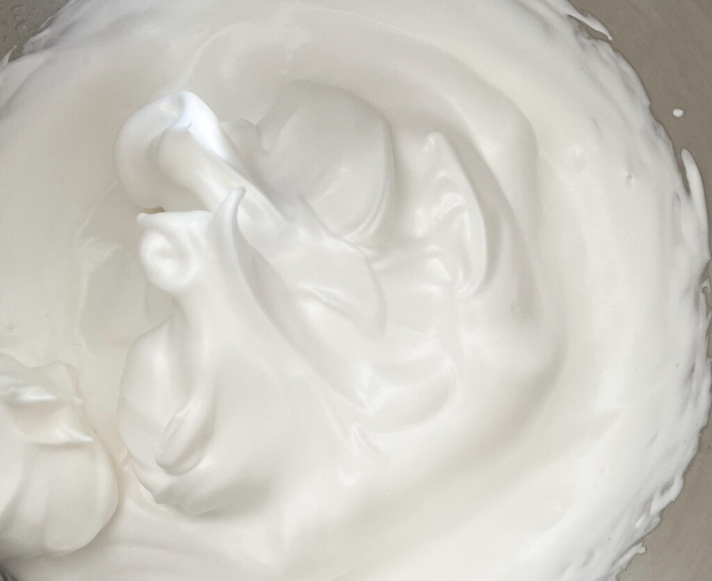 whipped-aquafaba-with-sugar