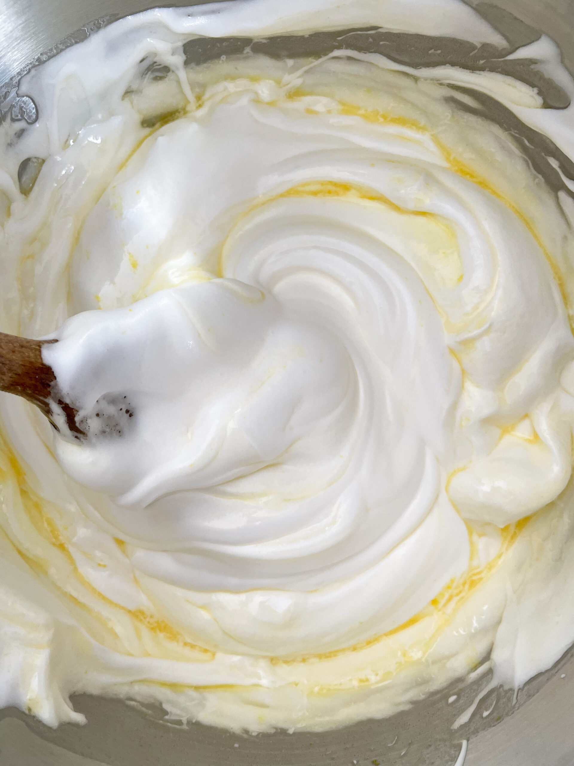 whipped-aquafaba-with-sugar-and-butter