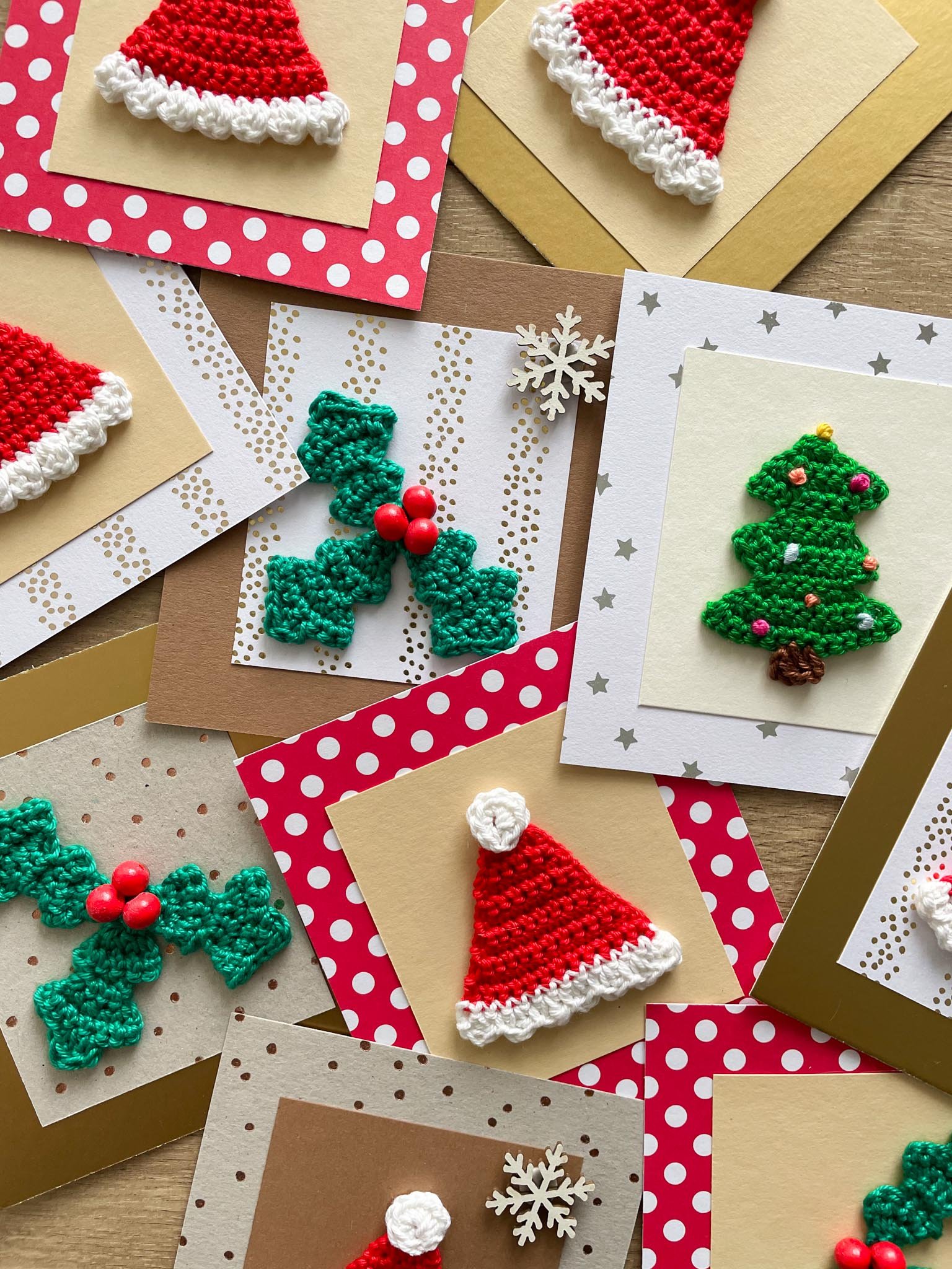 Christmas Card with Santa Hat Crochet Pattern- free pattern and video ...
