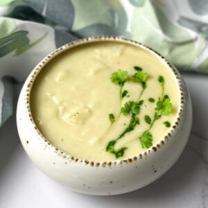 creamy vegan cauliflower soup recipe_square